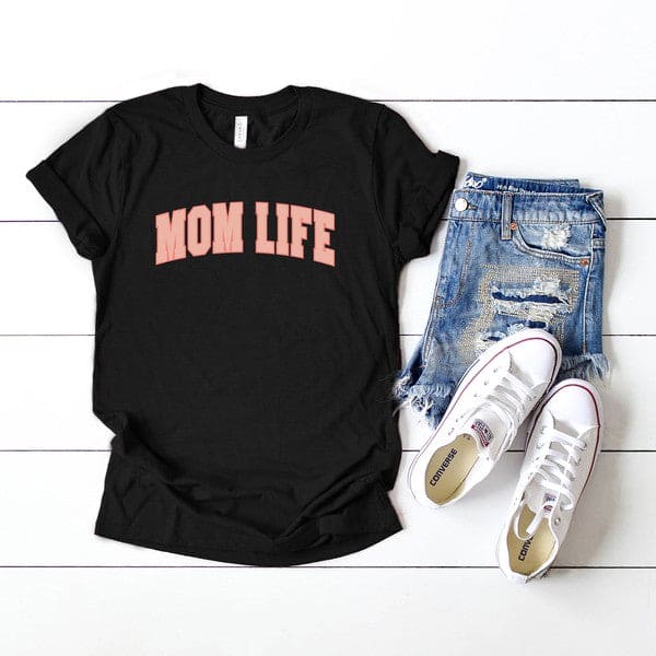 Curved Mom Life Short Sleeve Graphic Tee