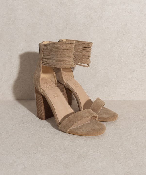 OASIS SOCIETY Blair   Thick Ankle Strap Block Heel