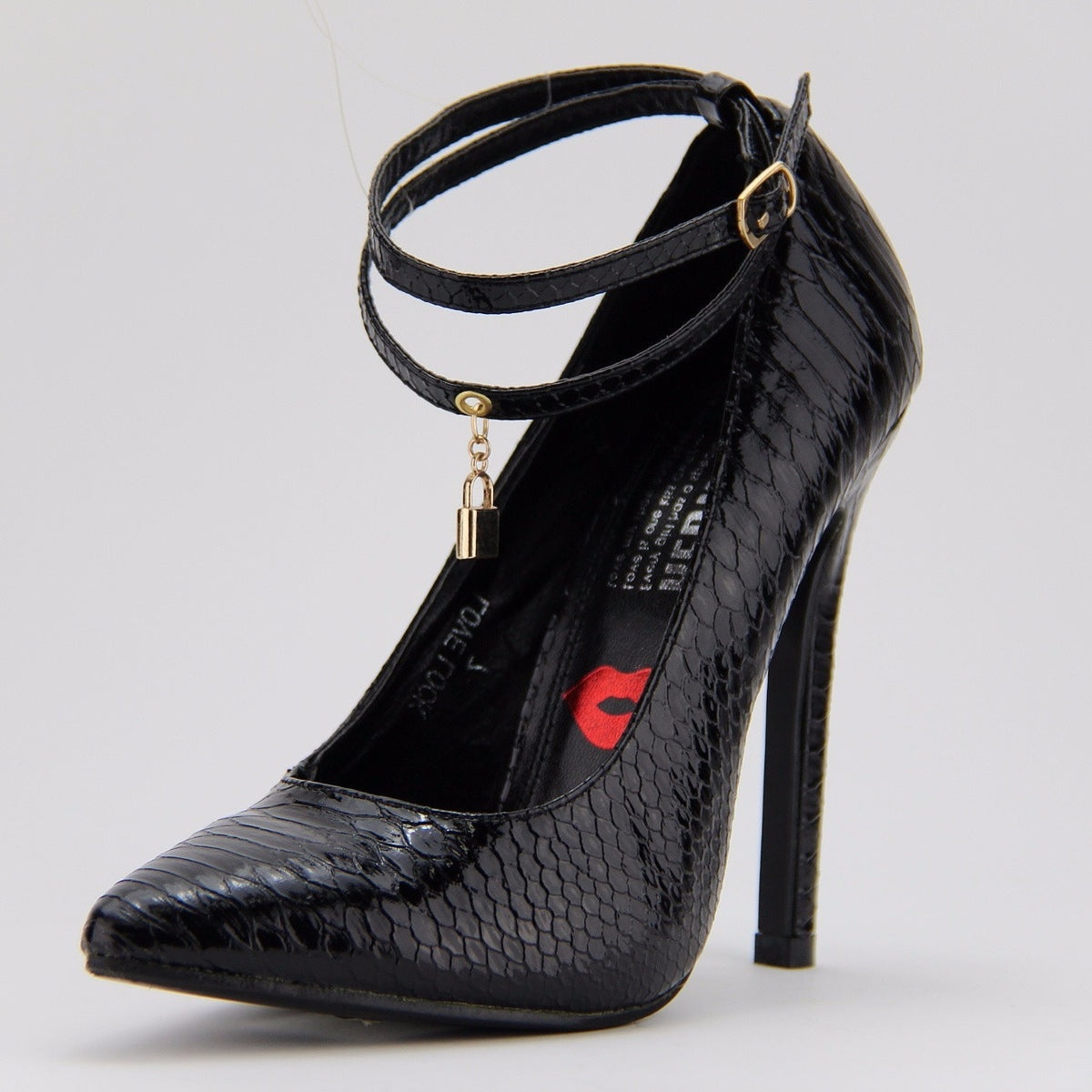 Love Lock Red Kiss Black - LURE Boutique